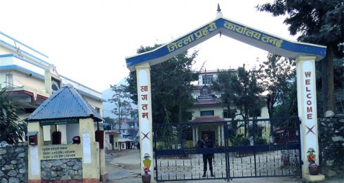 फरार अभियुक्त पक्रने अभियानमा तनहुँ प्रहरी