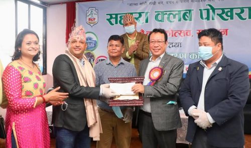 सहारा खेलकुद पत्रकारिता पुरस्कारबाट इन्द्र पौडेल सम्मानित