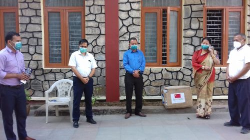 पोखरालाई कुनमिङकाे स्वास्थ्य सामाग्री