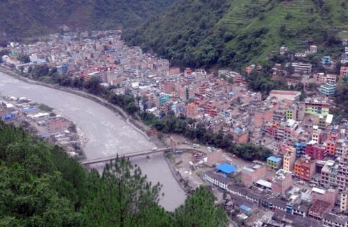 म्याग्दीकाे बेनीमा अत्यावश्यक बाहेकका सबै सेवा बन्द