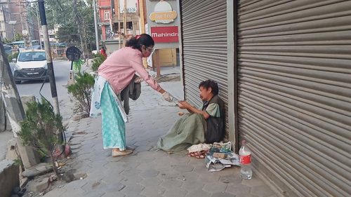 ‘हुनेले दिने, नहुनेले लैजाने’ अभियान आज ५३ औं दिनमा …