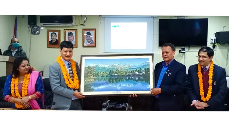 काेराेना कहरविच काठमाडाैं महानगरपालिकाकाे भ्रमणटाेली पाेखरामा