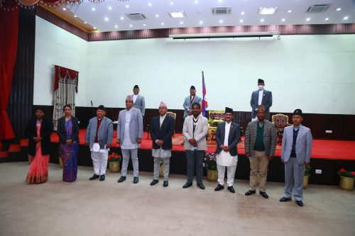 प्रधानमन्त्रीबाट मन्त्रिपरिषद् हेरफेर : नाै जना नयाँ मन्त्री थपिँदा, दुई जना मन्त्री हटाइए