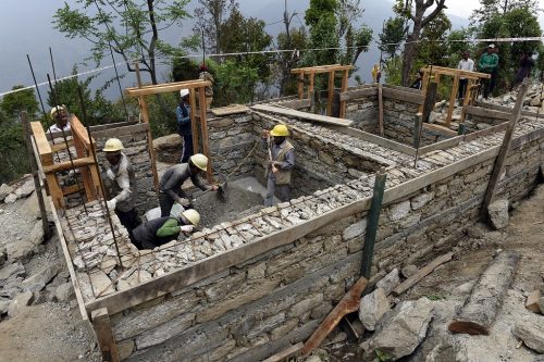 पुननिर्माणमा पालिकाको सकस