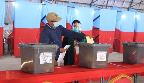 पाेउवासंघमा नेतृत्वका लागि मतदान जारी