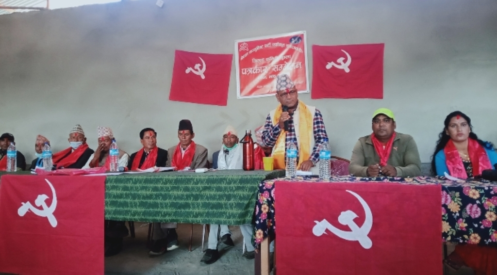 एमाले जुम्लाको सिङ्गाे जिल्ला कमिटी नै माधव नेपालको समाजवादीमा