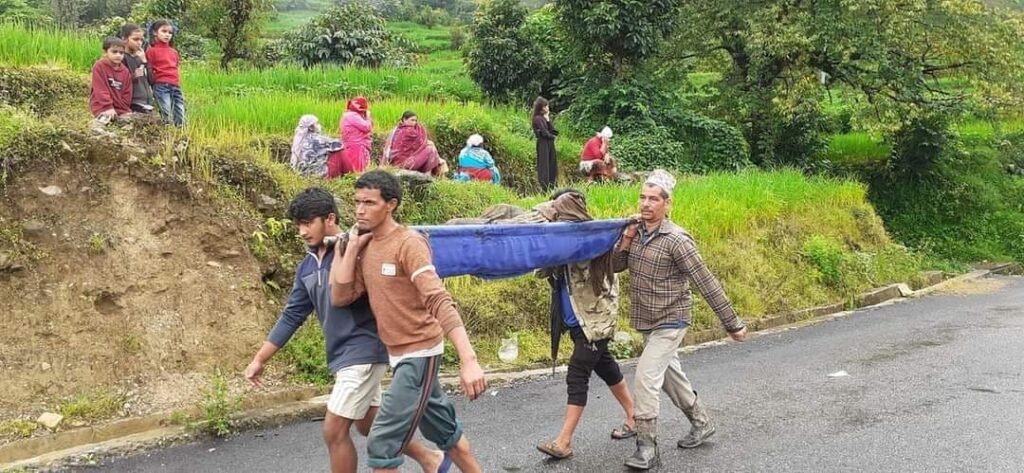 गण्डकीमा बाढीपहिरोले दुई दिनमै १८ जनाकाे ज्यान गयाे