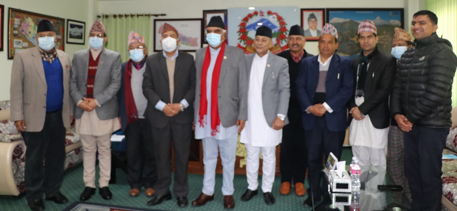 गण्डकी विश्वविद्यालयले मुख्यमन्त्रीलाई बुझायो वार्षिक प्रतिवेदन