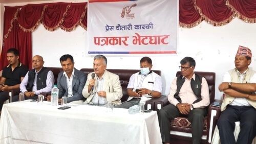 २०५६ पछि पार्टी विभाजन र गठबन्धनले एमाले अप्टेरो परिस्थितिमाः एमाले उपाध्यक्ष पाण्डे