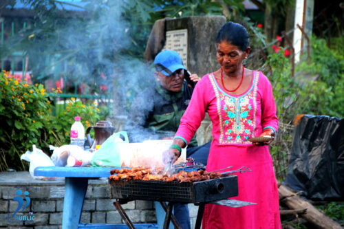 गुल्जार लेकसाइड (हेर्नहोस् तस्वीरमा)