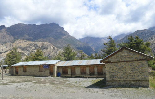 मनाङका विद्यालयका हालतः शिक्षक छन्, विद्यार्थी शून्यमा