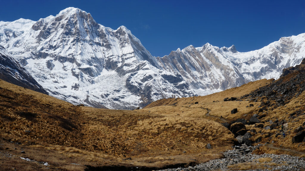 अन्नपूर्ण पदमार्गमा बढ्यो पर्यटकको चहलपहल
