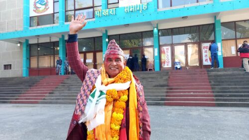 कास्की २ (क) का विजयी भीम बहादुर कार्कीले जितेपछि भने, ‘परिवर्तन देखिने गरि काम गर्छौ’