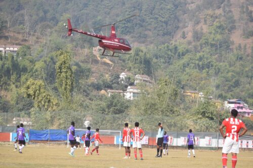 वालिङमा गोल्डकप चलिरहेका बेला मैदानमै हेलिकप्टर ल्याण्ड गरेपछि लफाडा