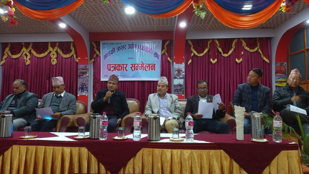 क्रसर उद्योगी विरोधमा, भन्छन्ः वैधभन्दा अवैध क्रसर धेरै भए