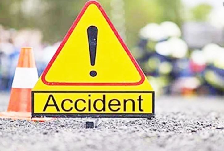 तीर्थयात्री चढेको बस बारामा दुर्घटना, ७ जनाको मृत्यु