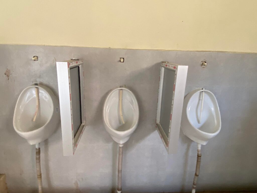चाेरी भए पोखरा रंगशालामा शौचालयका धारा टुटी