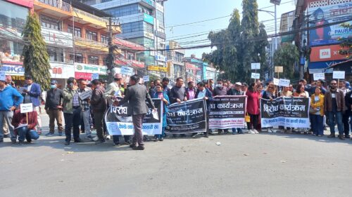 ‘गरिखाने मर्दैछन्, ब्याजदर एक अंक कायम गर’