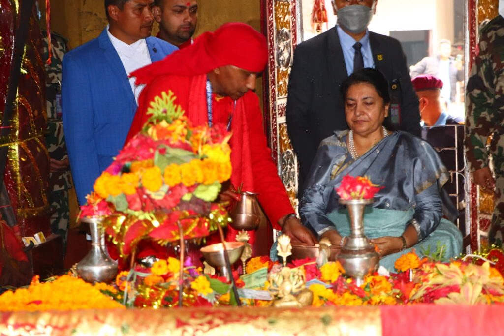 राष्ट्रपति विद्यादेवी भण्डारीद्वारा बागलुङ कालिकामा पूजा आरधना