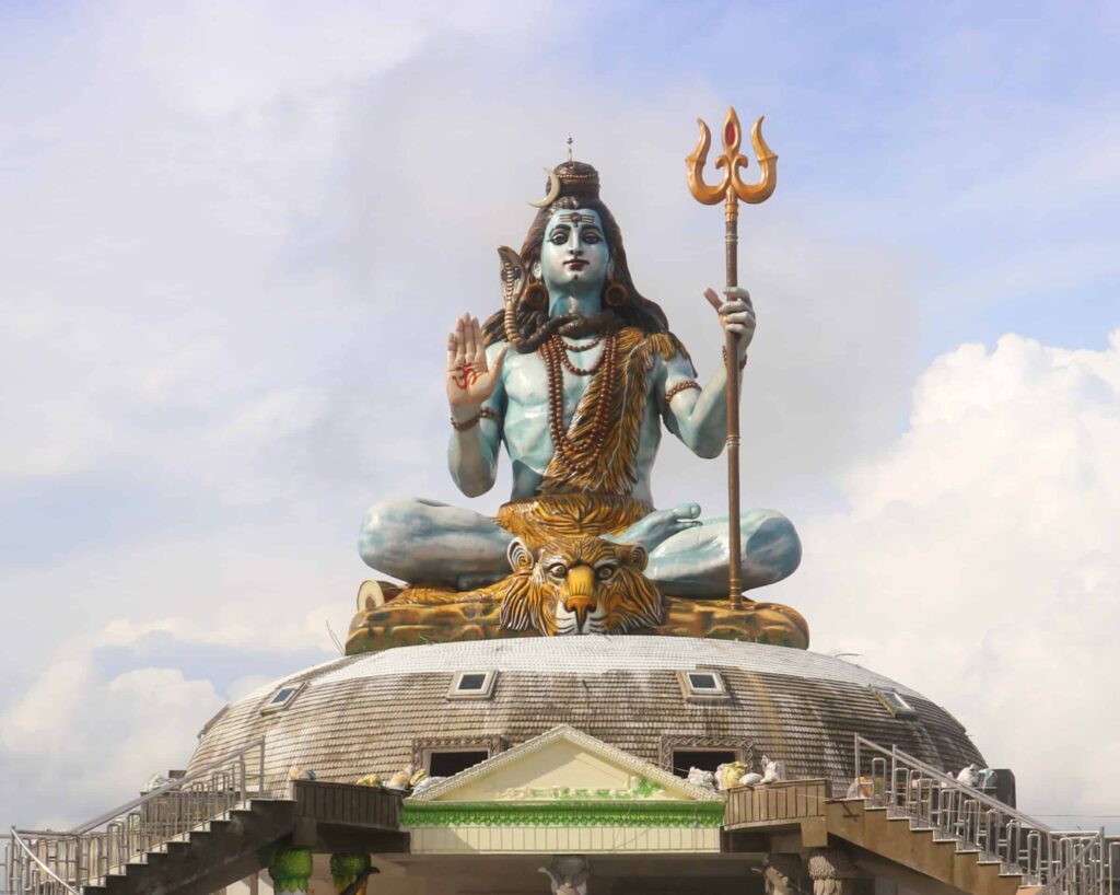 आज महाशिवरात्रि : शिवमन्दिरहरुमा भक्तजनको घुइँचो