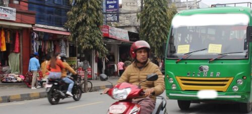 नगरबसको दादागिरीः लापरवाही कुदाउँछन्, ज्यानै लिन्छन् !