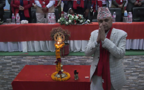 ‘साधन, स्रोत केन्द्रमा राखेर स्थानीय तह र प्रदेश बलियो हुँदैन’: मुख्यमन्त्री अधिकारी
