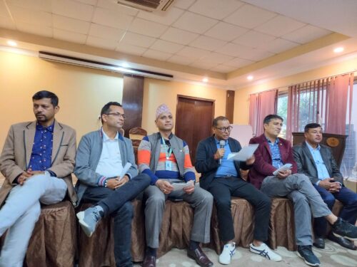 पोखराका पर्यटन व्यवसायी डिप्रेसनमा, भन्छन्ः अब त सापटी माग्ने ठाउँ पनि छैन