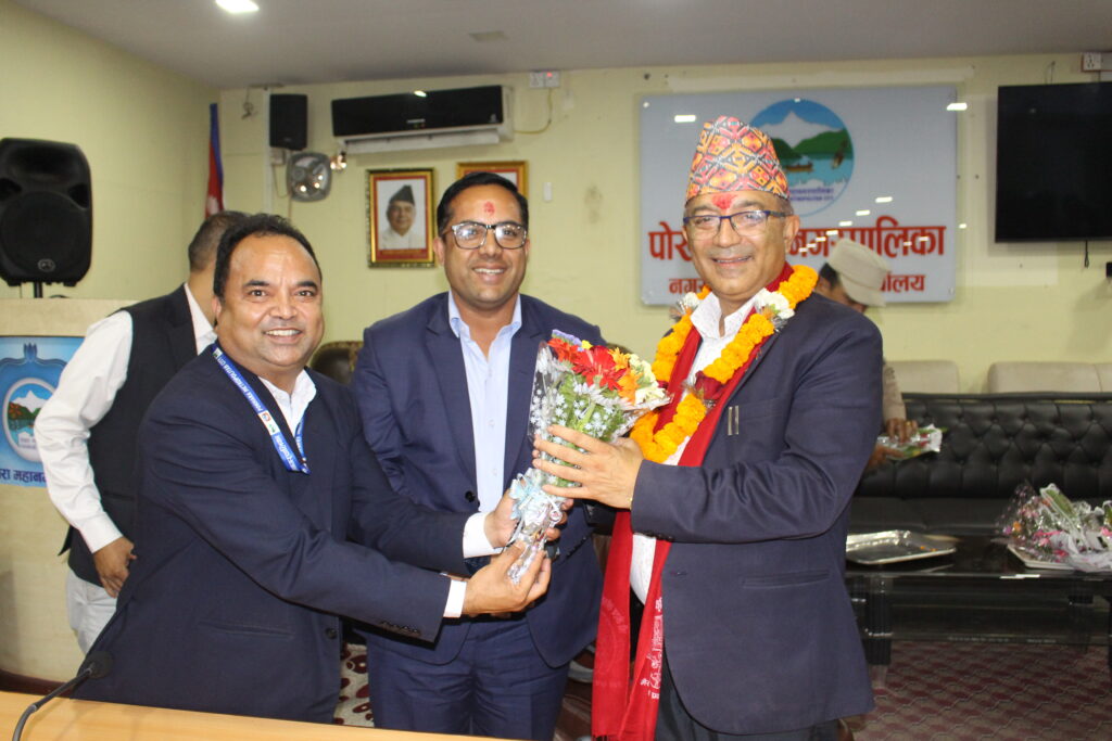 पोखराका मेयर आचार्य जापान जाँदै