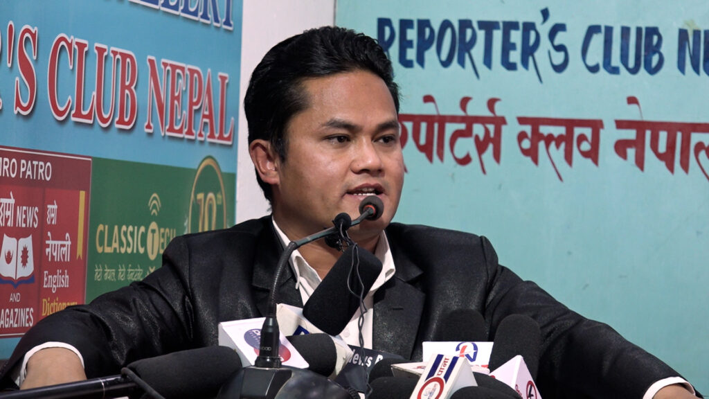 दुई लाख दिने निर्णय लागू नभए प्रतिरोधमा उत्रन्छौं : माओवादी अयोग्य लडाकु