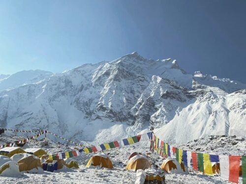 अन्नपूर्ण हिमालमा बेपत्ता आराेहीकाे ४ दिनपछि उद्धार