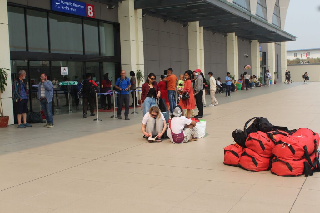 प्रदूषण घट्न थालेपछि पोखराबाट उडे जहाज