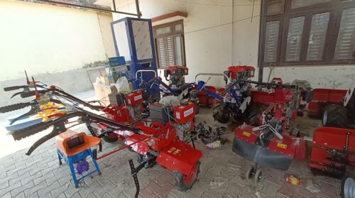 १८ लाखको कृषि सामाग्री किसानलाई हस्तान्तरण