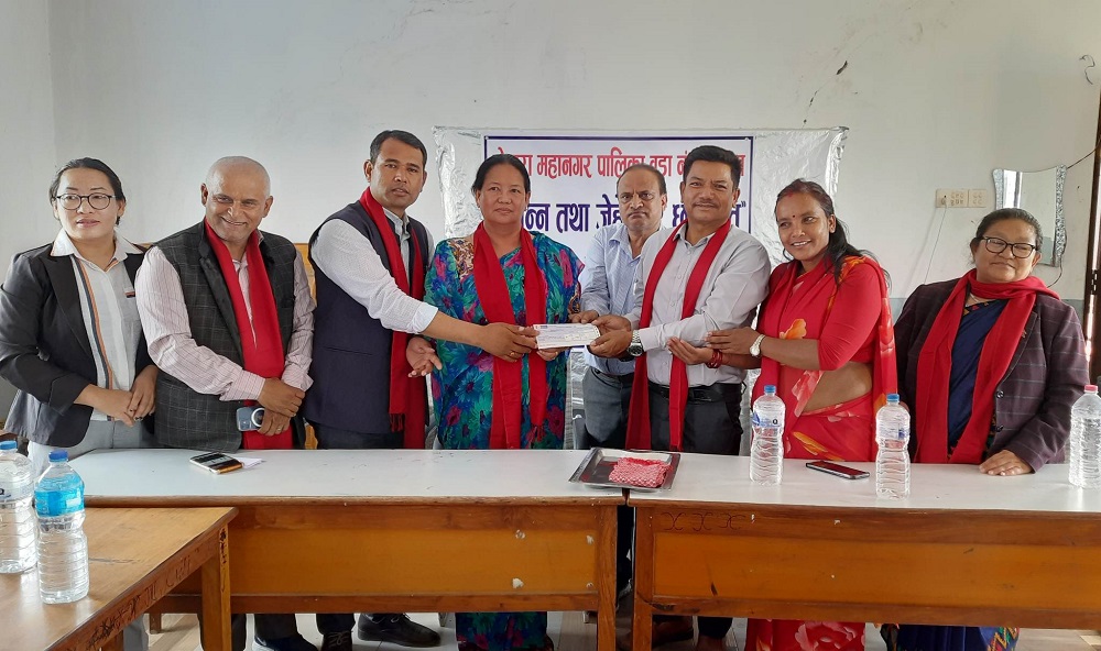 सिद्ध माविलाई १ लाख छात्रवृत्ति प्रदान