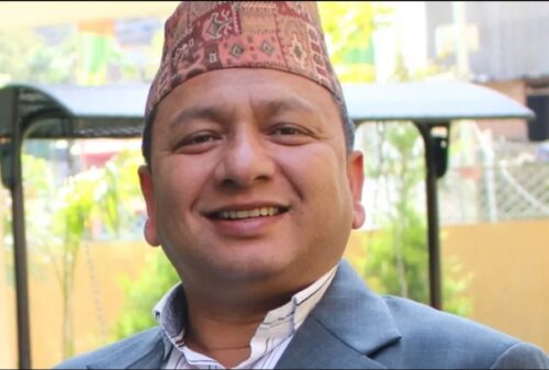 ढोरपाटनका फरार मेयर देवकुमार विरुद्ध ८ सय ६३ जना बचतकर्ताको जाहेरी