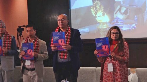 उद्धार र राहतको फोटो खिचाएर पोस्ट गर्न होडबाजी नगर्नुस् !