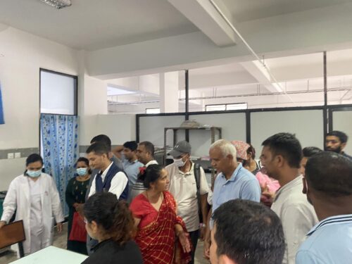 पोखरा स्वास्थ्य विज्ञान प्रतिष्ठानको लापरवाहीले शिशुको ज्यान जोखिममा परेको आरोप