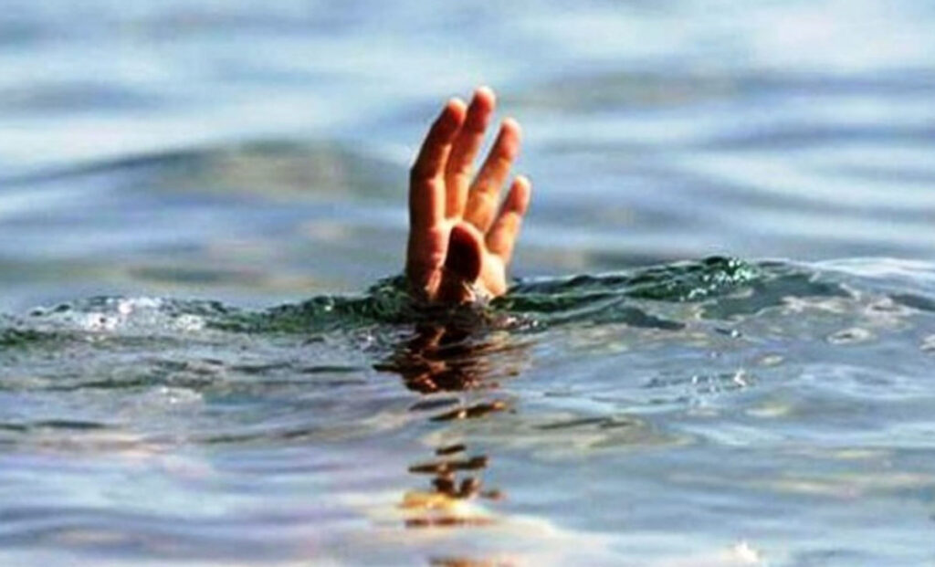 पाेखराकाे फुस्रेखाेलामा डुबेर १६ वर्षीय युवककाे मृत्यु