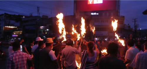 राप्रपाले गर्‍यो मेयर आचार्यको पुत्ला दहन