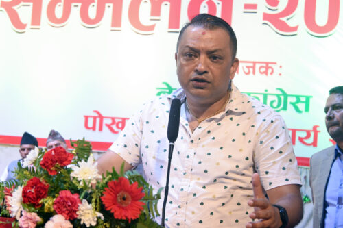 चुनाव पहिले गठबन्धनको कुरै नगरौं, प्रजातन्त्र खान्छ: गगन थापा