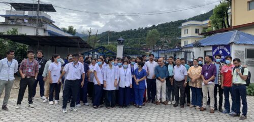 लमजुङमा डाक्टरमाथि वडाध्यक्षको मुक्का, वडाध्यक्षलाई पक्राउ गरी मुद्धा