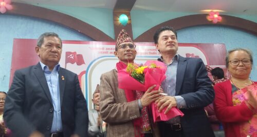 एमाले गण्डकी अध्यक्षले लिए सपथ, आफू कुनै गुटको नभएको दाबी (तस्बिरहरु)