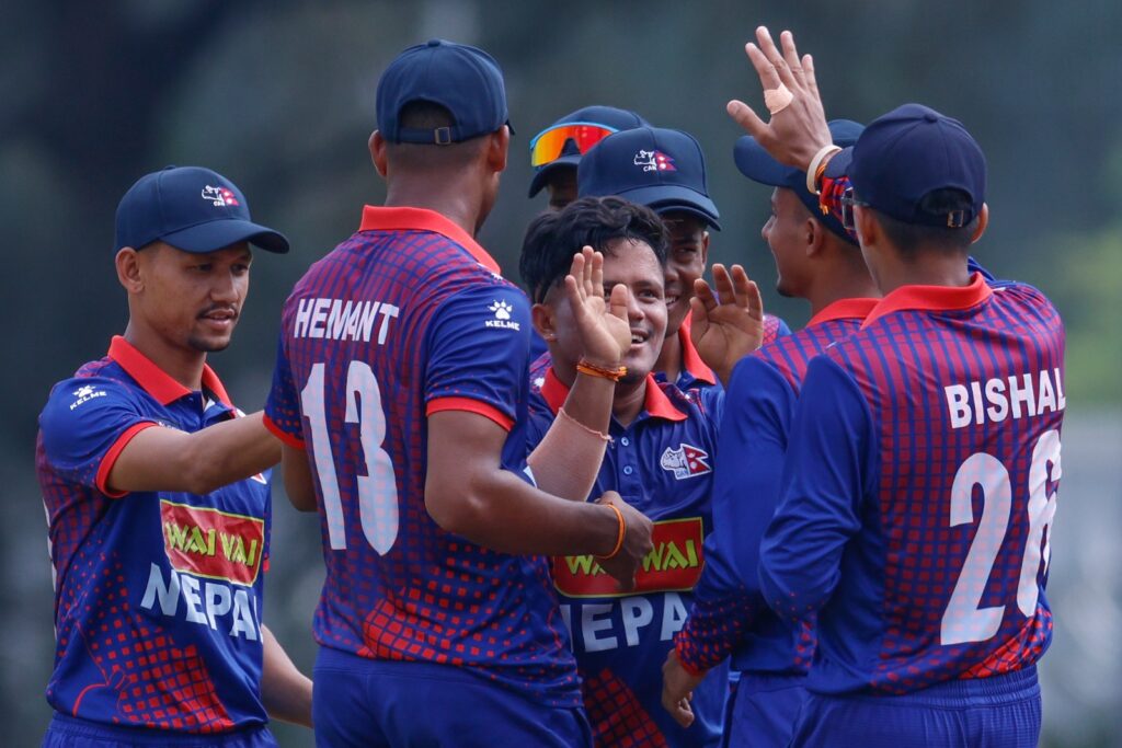 साउदीमाथि ३०१ रनको फराकिलो जित निकाल्दै नेपाल सेमिफाइनलमा