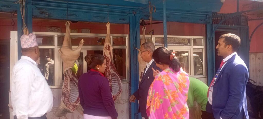 पोखरामा एकैदिन १४ वडाका ६० पसलमा अनुगमन, १५ हजार जरिवाना