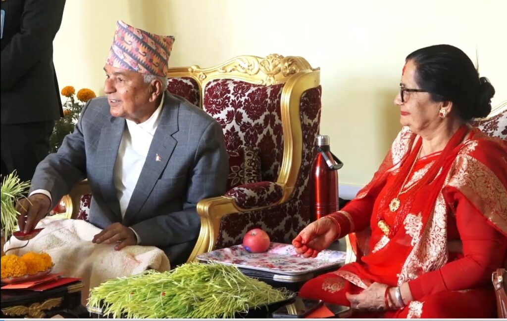 बडा दशैंको आज टीकाको दोस्रो दिन, टीका लगाउने क्रम जारी