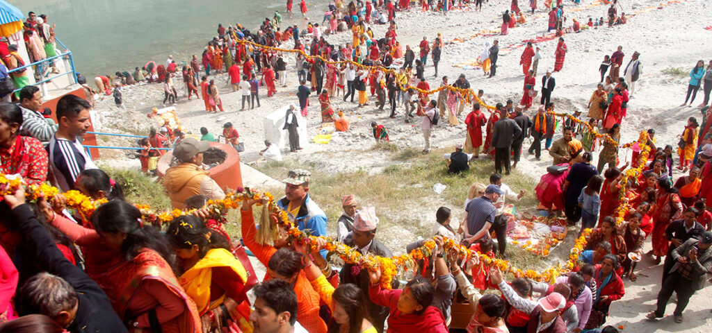 आज हरिबोधिनी एकादशी, सेती नदीमा फूल तारिँदै
