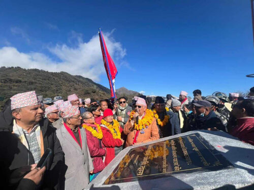 चिवाभञ्ज्याङ पुगेर सकियाे एमालेकाे संकल्पयात्रा