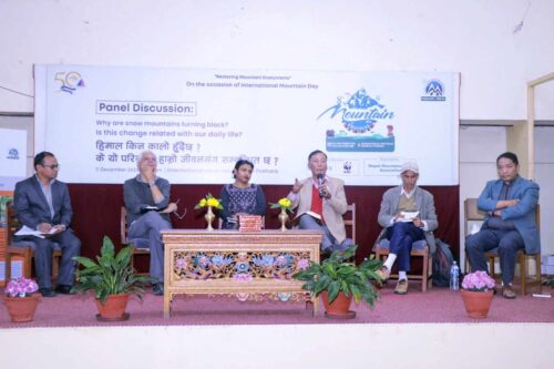 पर्वतीय महाेत्सवमा बहसः किन काला हुँदैछन् हिमाल ?
