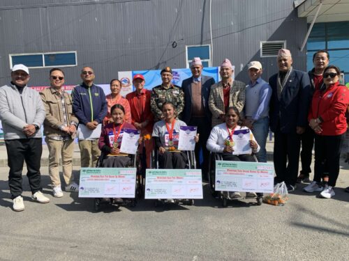 ह्विलचियर दौडमा सुरेशकुमार र ऐश्वर्या च्याम्पियन
