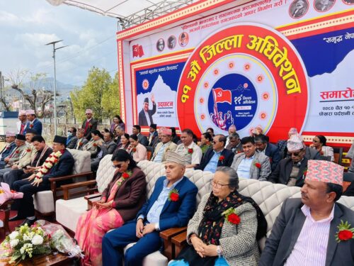 नेताको मुखमा सर्वसम्मत, निर्वाचनमा गुटको प्रतिस्पर्धा