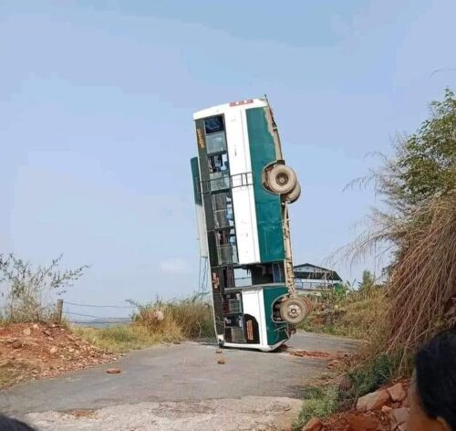 लेखनाथमा ठिंग उभियो बस, २ जना घाइते